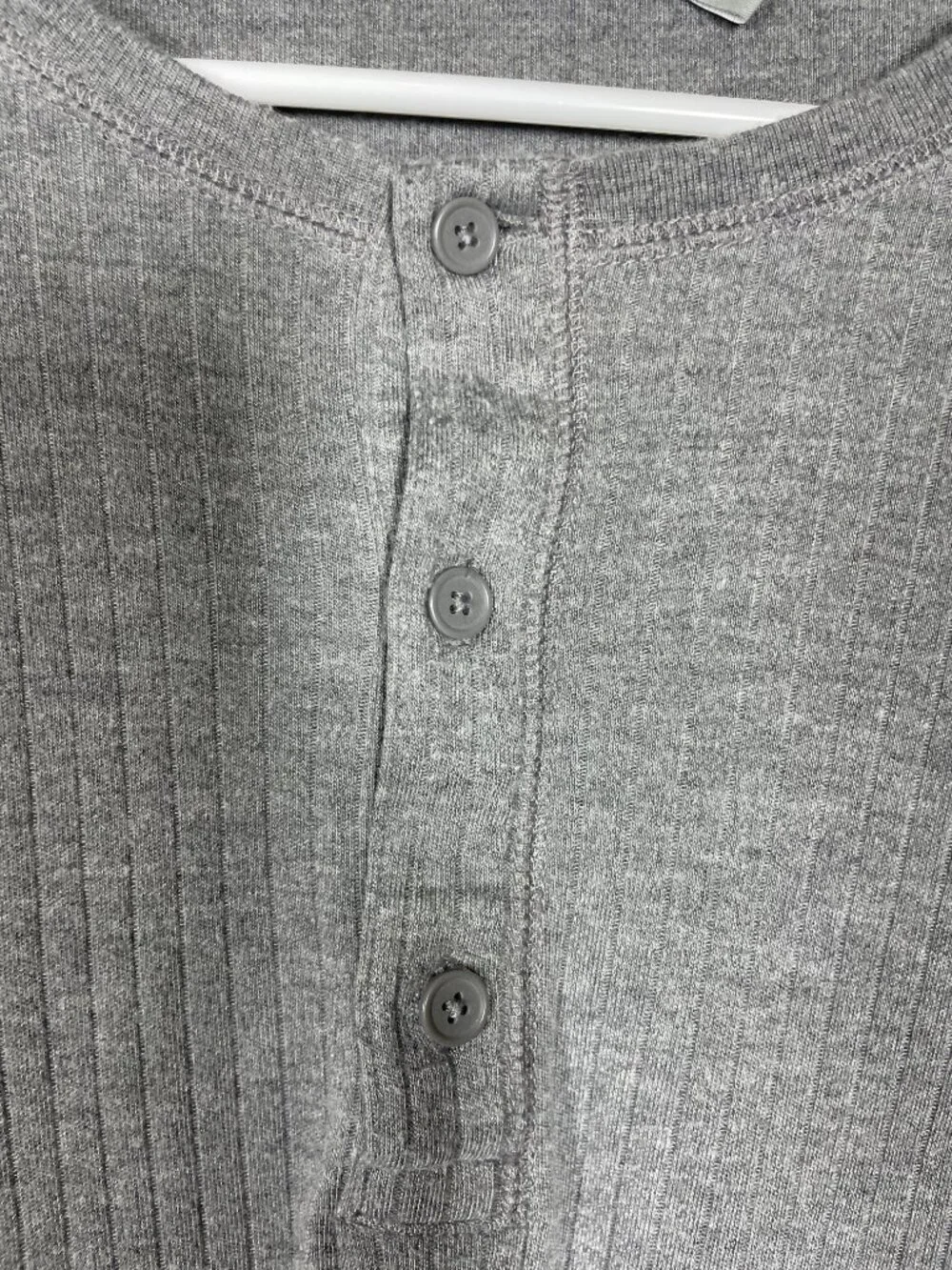 Vince Men's Long Sleeve Gray Ribbed Henley Shirt Medium Casual!